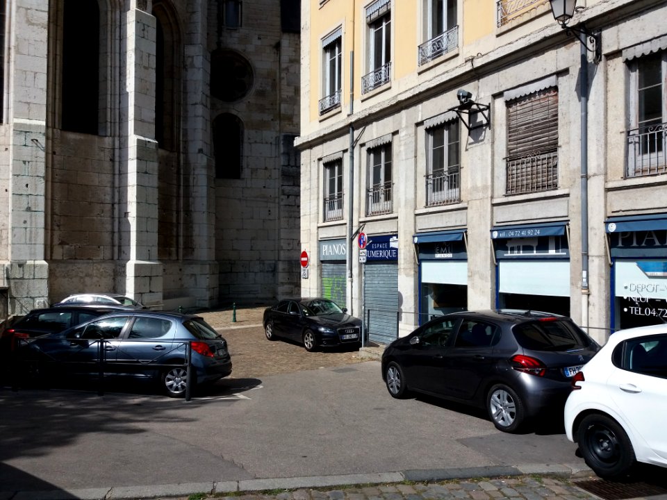 Lyon 5e - Rue des Estrées, depuis le quai Romain Rolland
