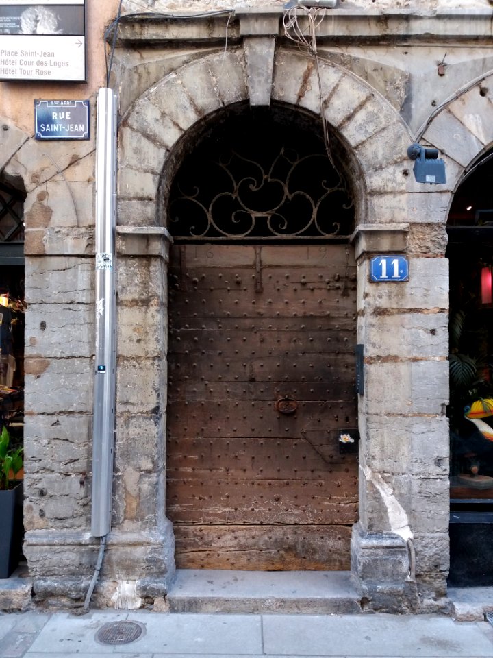 Lyon 5e - Rue Saint Jean - Porte au numéro 11