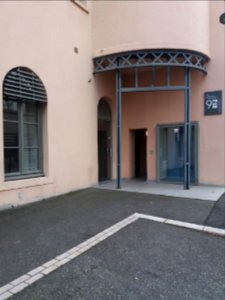 Lyon 5e - Rue Professeur Pierre Marion - Hôpital de l'Antiquaille - Résidence universitaire Jean Meygret - Entrée au numéro 9