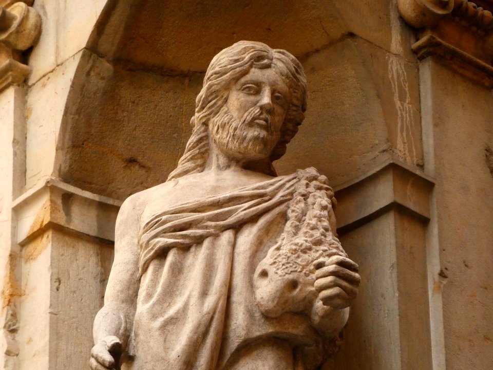 Lyon 5e - Rue Saint Jean - Statue de saint Jean Baptiste - Détail