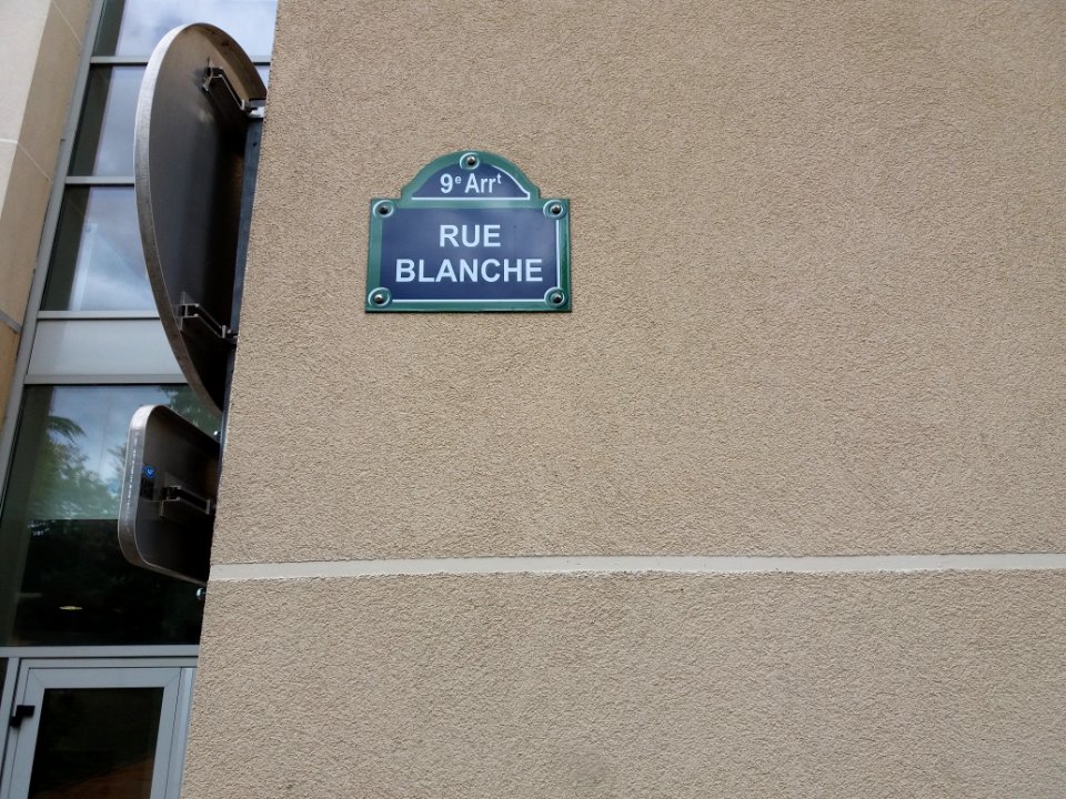 Lyon 5e - Rue Sœur Bouvier, fausse plaque parisienne Rue Blanche