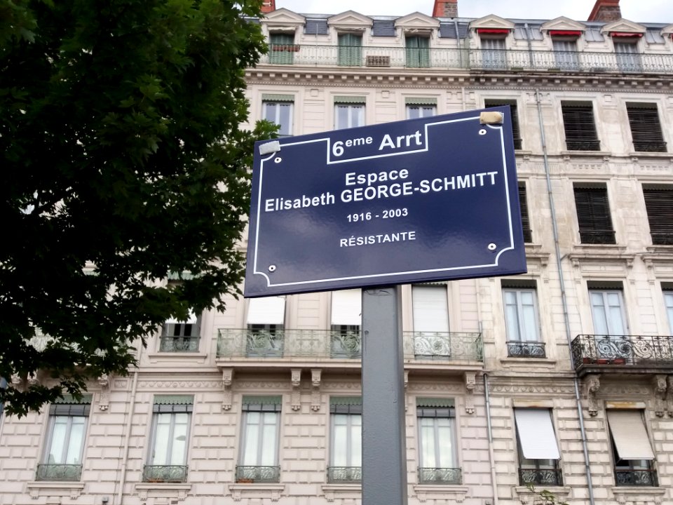 Lyon 6e - Espace Elisabeth George-Schmitt, plaque