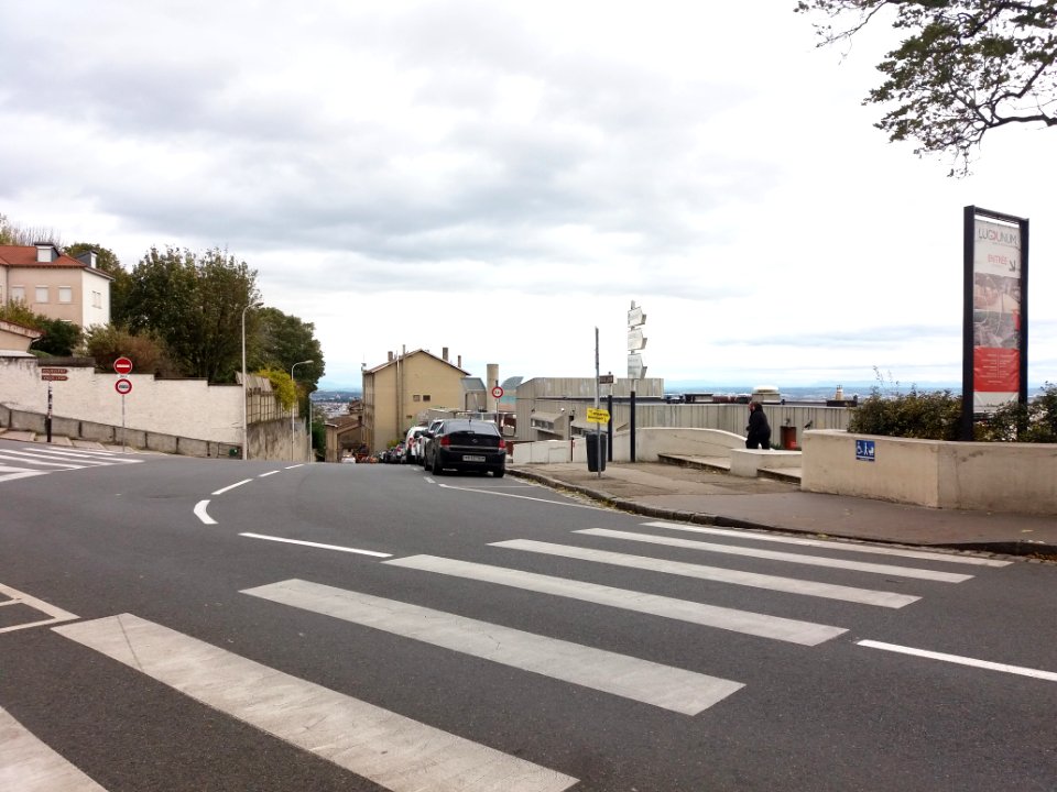 Lyon 5e - Rue Roger Radisson, début de la rue Cléberg