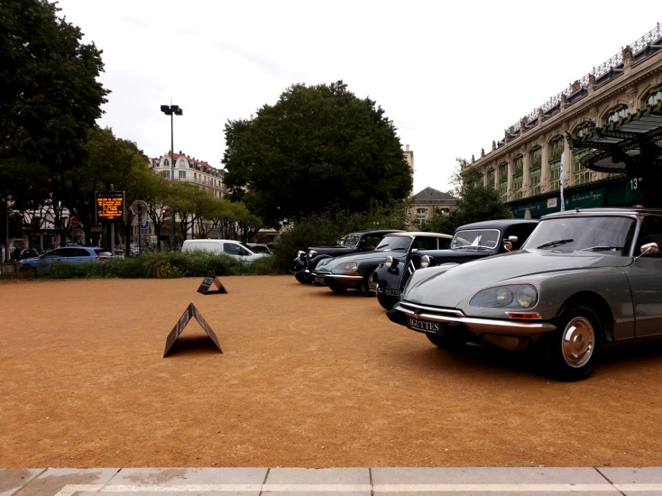 Lyon 6e - Gare de Lyon-Brotteaux - Automobiles de collection, enchères de novembre 2019 (5)