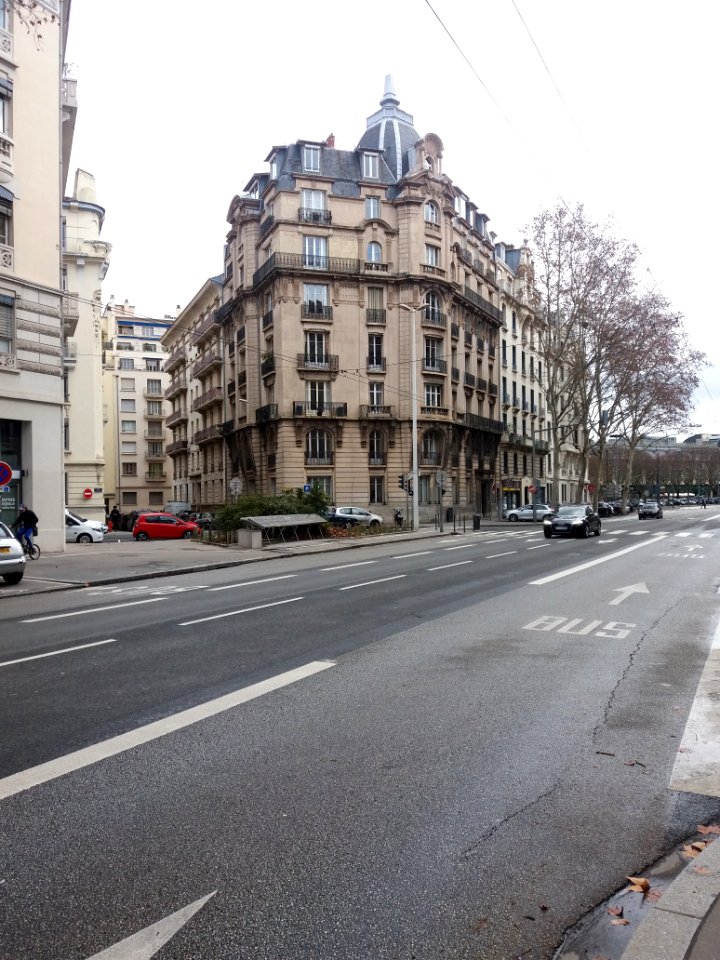 Lyon 6e - Boulevard des Belges, immeuble au numéro 99 et rue de Sèze