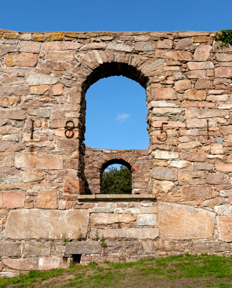 Lyse Church ruin 6