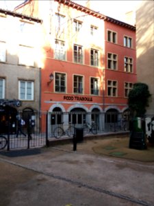 Lyon 5e - Rue du Bœuf - Food Traboule depuis le square du Bœuf