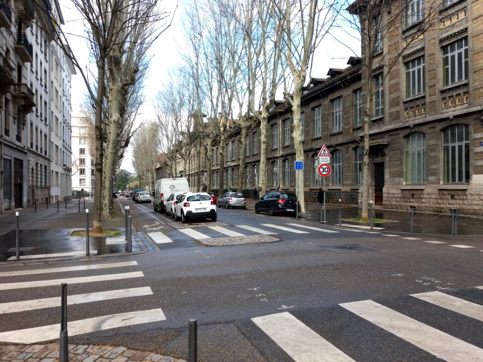Lyon 6e - Boulevard Anatole France, depuis la rue Tronchet vers le parc de la Tête d'Or