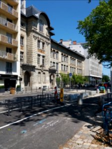 Lyon 9e - Quai Hippolyte Jaÿr, école de la Gare d'Eau