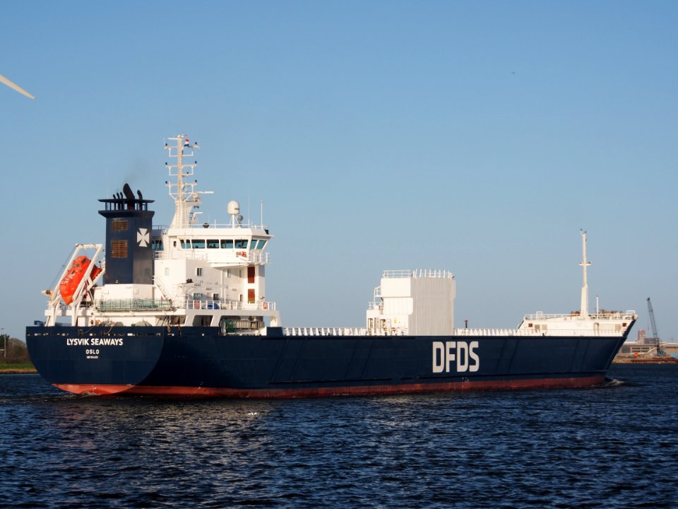 Lysvik Seaways (ship, 1998) IMO 9144251 on the Noordzeekanaal pic1