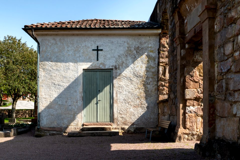 Lyse Church ruin 7