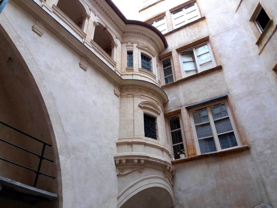 Lyon 5e - Rue Juiverie - Hôtel de Bullioud - Façade de la galerie Philibert de l'Orme (2)