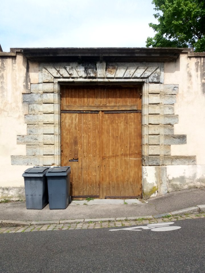 Lyon 5e - Rue Nicolas Sicard - Portail en bois
