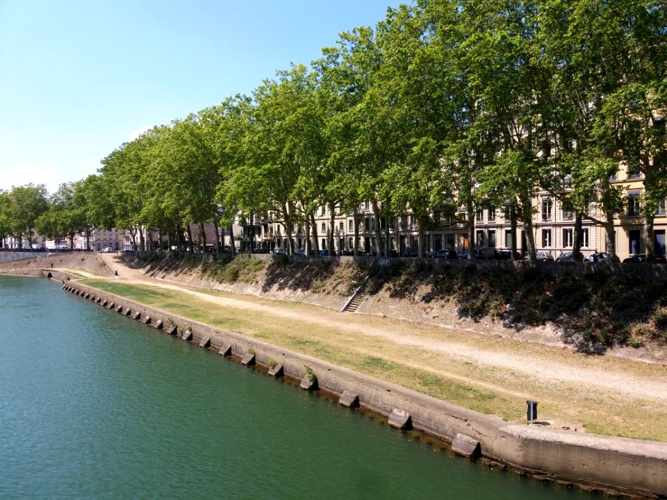 Lyon 9e - Quai Hippolyte Jaÿr, côté sud depuis la passerelle Masaryk