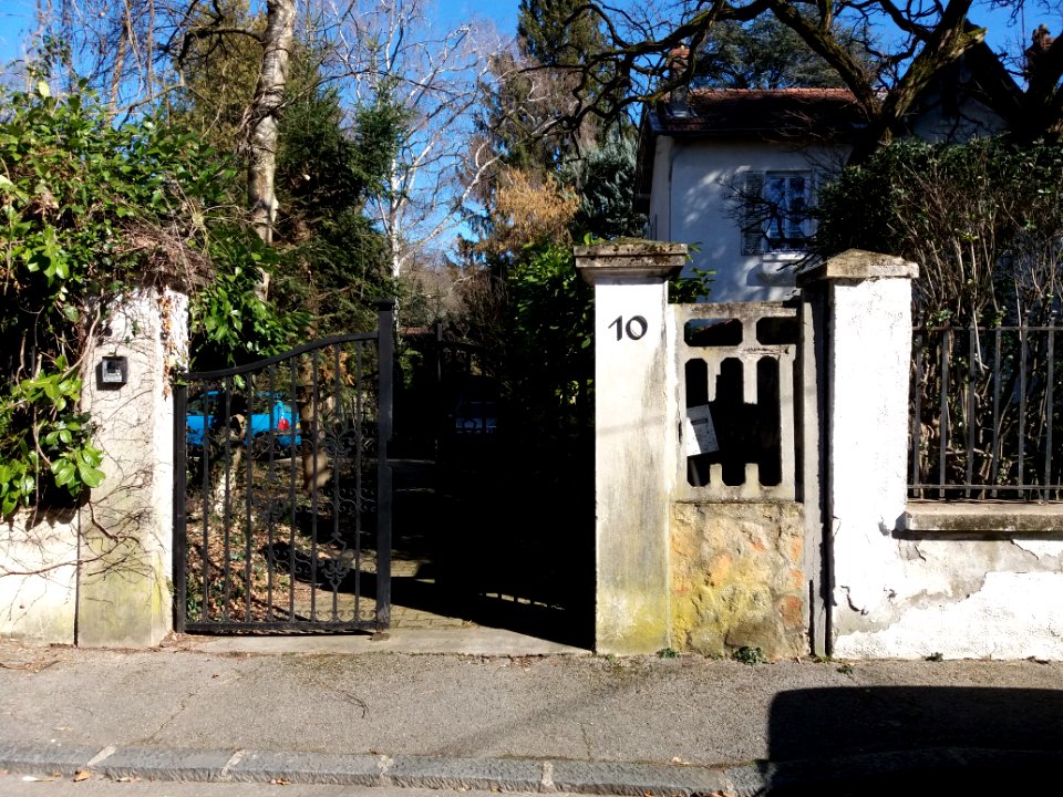 Lyon 9e - Rue de la Mignonne, maison au numéro 10