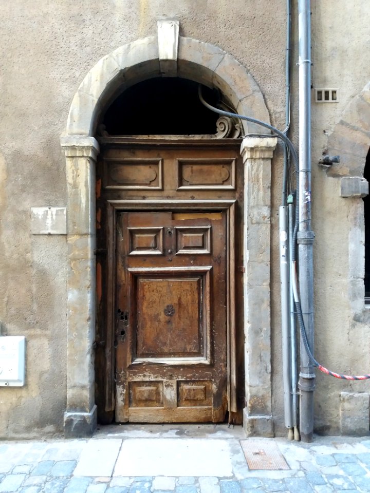 Lyon 5e - Rue du Bœuf - Porte au numéro 1 - Grand Palais - Maison des Laurencin