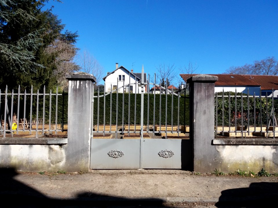 Lyon 9e - Rue de la Mignonne, jardin de la maison au numéro 2