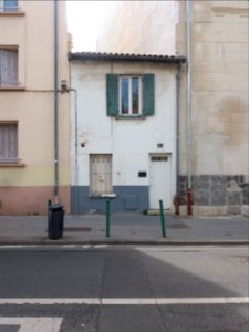 Lyon 5e - Rue Joliot-Curie - Maison au numéro 15