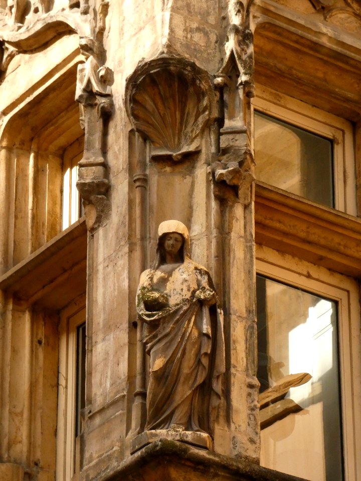 Lyon 5e - Rue Lainerie - Maison au numéro 14, Vierge Mère