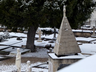 Lyon 5e - Rue Cardinal Gerlier - Vue sur le cimetière des Prêtres de Loyasse sous la neige