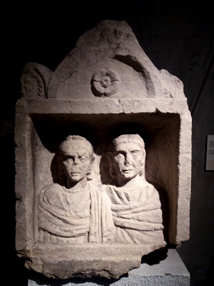 Lyon 5e - Musée Lugdunum, stèle dite des dames lyonnaises