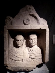Lyon 5e - Musée Lugdunum, stèle dite des dames lyonnaises