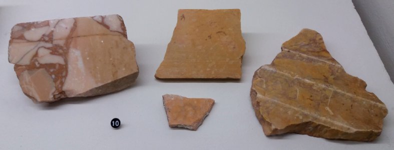 Lyon 5e - Musée Lugdunum, marbres utilisés dans les théâtres de Lyon (3)