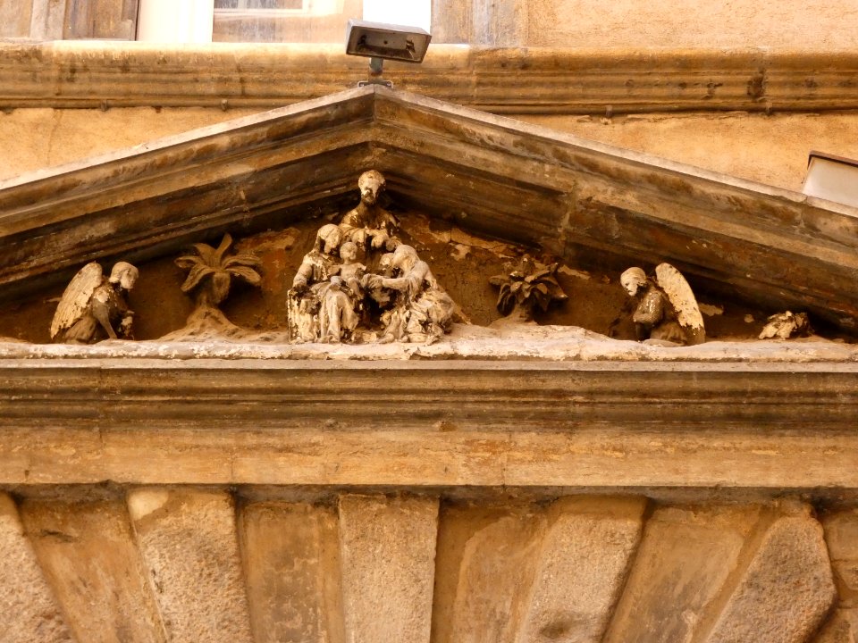Lyon 5e - Rue du Bœuf - Maison du Crible - Tympan de la porte