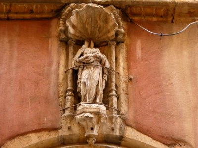 Lyon 5e - Rue des Trois Maries - Statue de la Vierge Mère