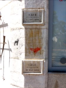 Lyon 5e - Place Crépu - Plaques des crues de 1840 et 1856