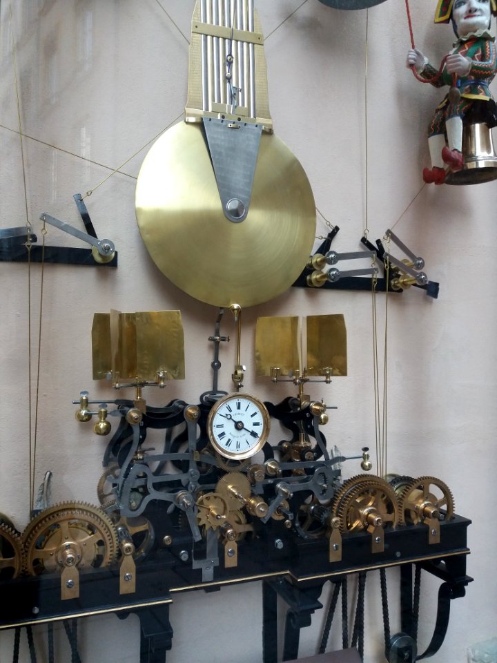 Lyon 5e - Place du Petit Collège - Horloge Charvet - Balancier et mécanisme