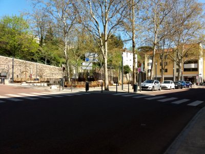 Lyon 5e - Place Père François Varillon - Rénovée, vers l'est
