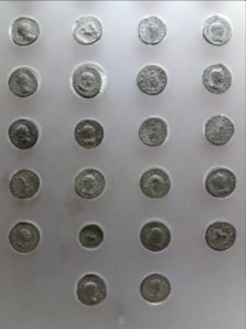 Lyon 5e - Musée Lugdunum - Trésor de Vaise, 81 pièces de monnaie, détail