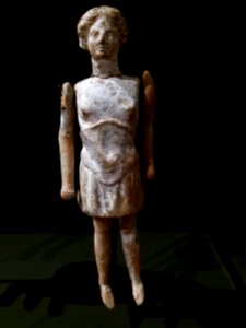 Lyon 5e - Musée Lugdunum - Ludique ! Jouer dans l'Antiquité, poupée articulée en terre cuite (Museo Archeologico Nazionale di Taranto)