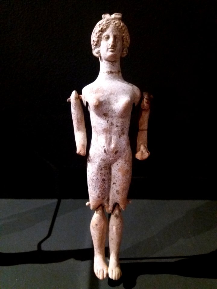Lyon 5e - Musée Lugdunum - Ludique ! Jouer dans l'Antiquité, poupée articulée attique (Universität Zürich Archäologische Sammlung)