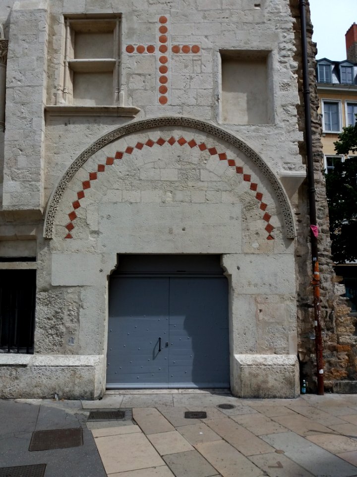 Lyon 5e - Place Saint-Jean - Manécanterie, grande porte