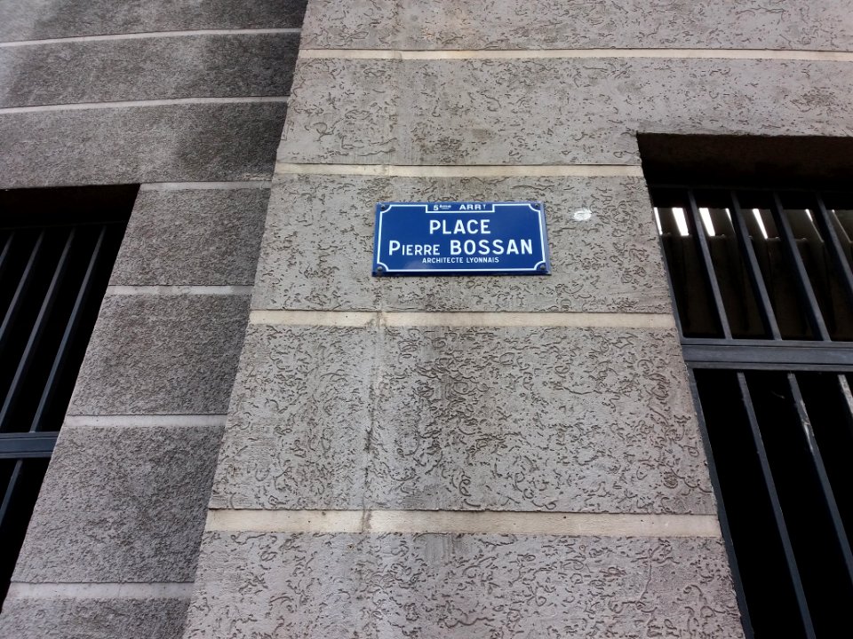 Lyon 5e - Place Pierre Bossan, plaque