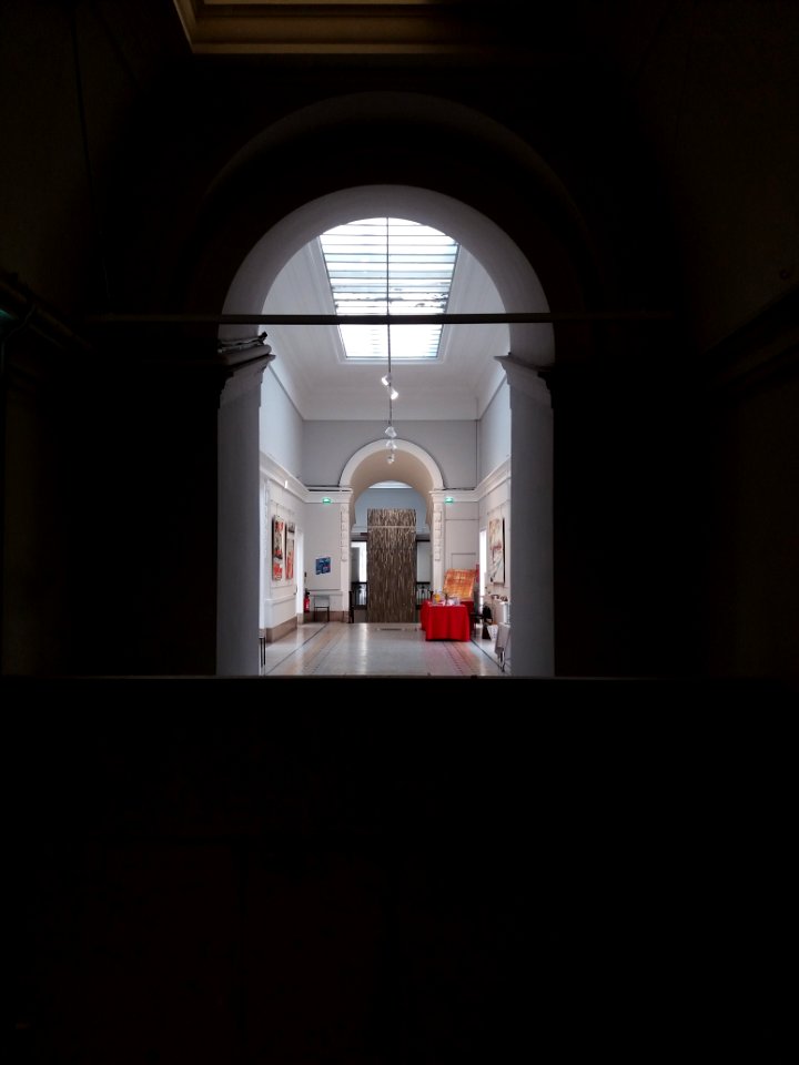Lyon 5e - Quai de Bondy, palais Bondy, hall de la salle des expositions (2)
