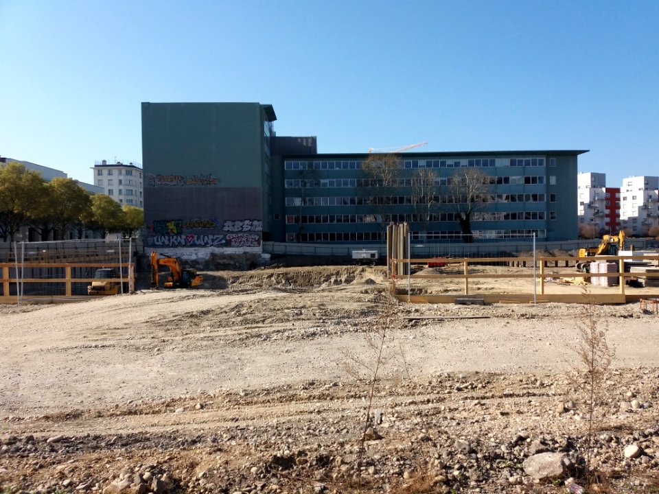 Lyon 7e - Place Antoinette Fouque, travaux de terrassement