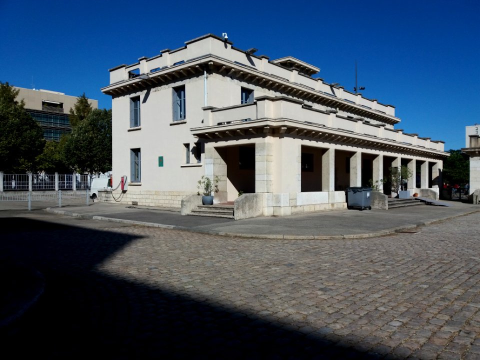 Lyon 7e - Halle Tony Garnier, bâtiment annexe nord ouest