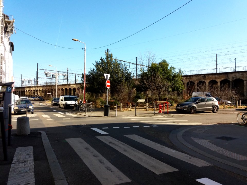 Lyon 7e - Jardin des 44 enfants d'Izieu, vu de loin