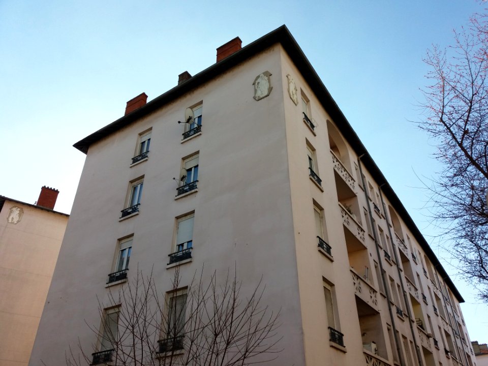 Lyon 7e - Immeuble à l'angle des rues Challemel-Lacour et Georges Gouy