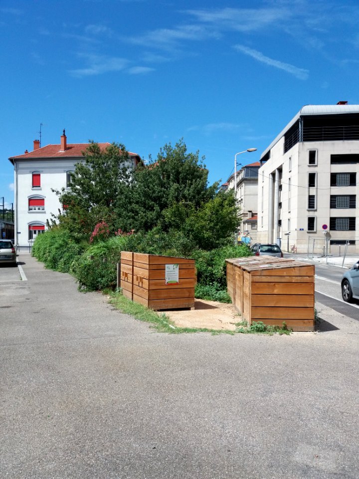Lyon 7e - Jardin des 44 Enfats d'Izieu, site de compostage