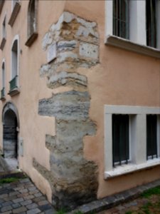 Lyon 5e - Rue Saint Nicolas, plaque manquante à l'angle de la place Gerson
