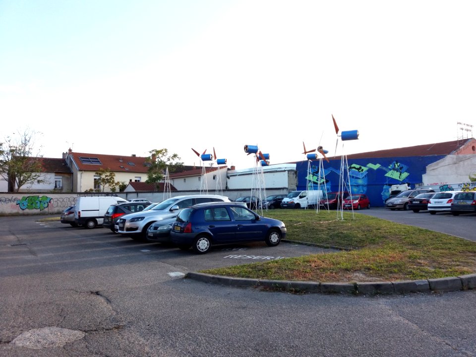 Lyon 7e - Impasse des Chalets, parking des Halles du Faubourg (1)