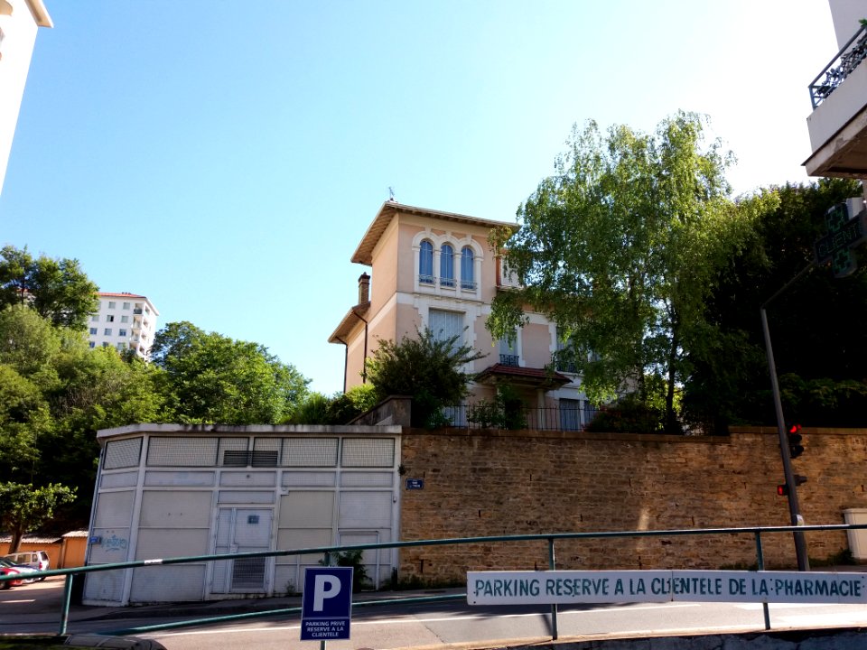 Lyon 5e - Montée de Loyasse, maison depuis la montée de Choulans