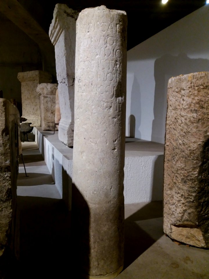 Lyon 5e - Musée Lugdunum, borne milliaire de Saint-Jean-de-Dieu