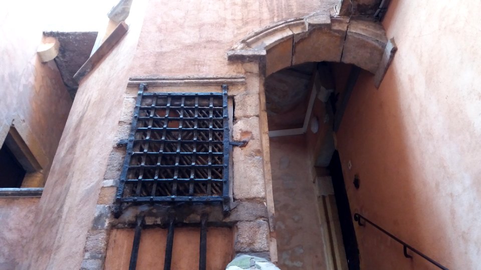 Lyon 5e - Rue Saint-Georges - Immeuble au numéro 4 - Grille