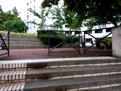 Lyon 5e - Place Pierre Bossan, accès depuis la rue de la Quarantaine