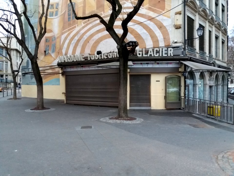 Lyon 5e - Place Ennemond Fousseret - Glacier René Nardone